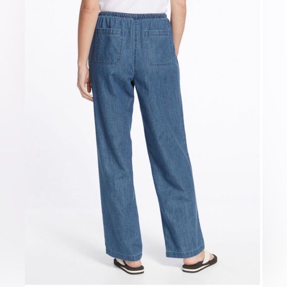 L.L. Bean Woman’s Sun Washed Denim Straight Leg Pull On pants Size Large. - Picture 2 of 16